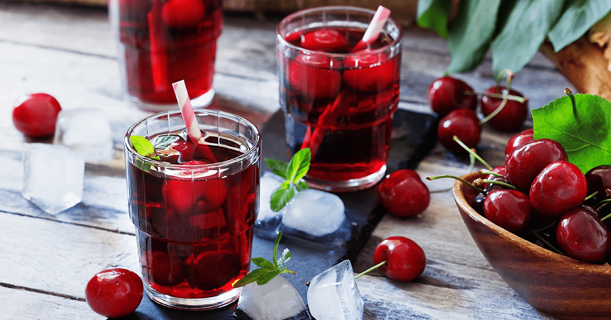 CHERRY, RASPBERRY OR ELDERFLOWER: SIMPLE RECIPES FOR REFRESHING HOMEMADE JUICE